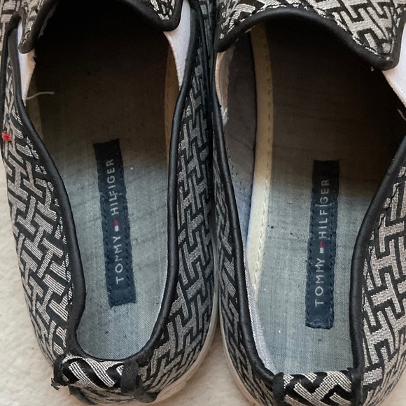 Tommy Hilfiger Black and White Patterned Sneakers - Picture 4 of 7